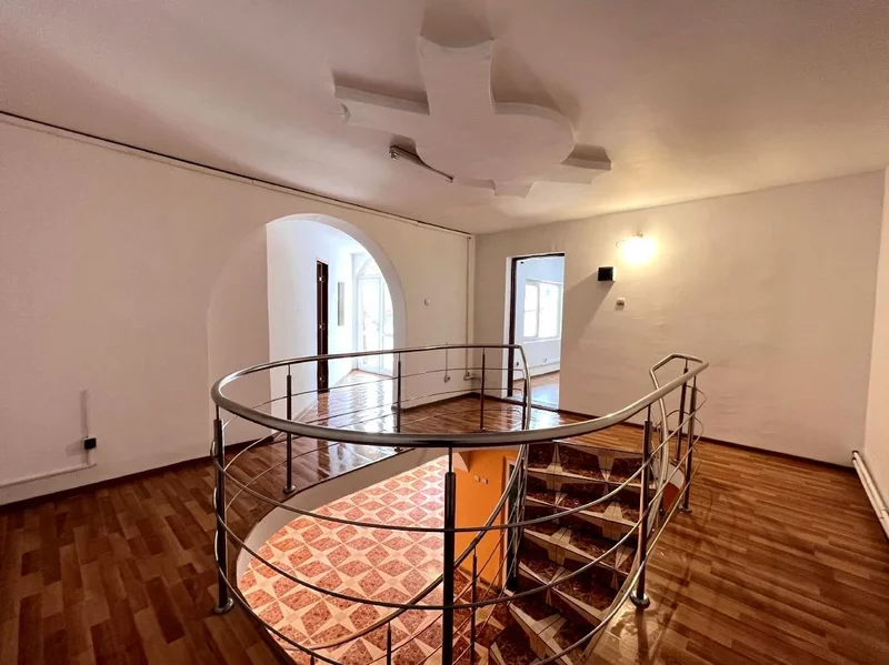 Mihai Bravu, Dristor metrou, vila P+1