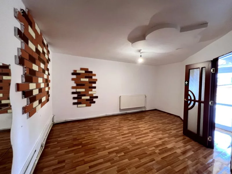 Mihai Bravu, Dristor metrou, vila P+1